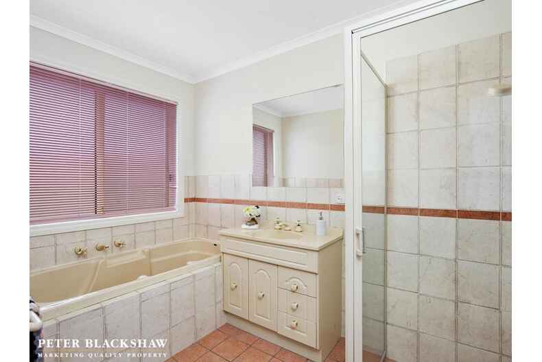 33 Lexcen Avenue Nicholls 33 Lexcen Avenue Nicholls