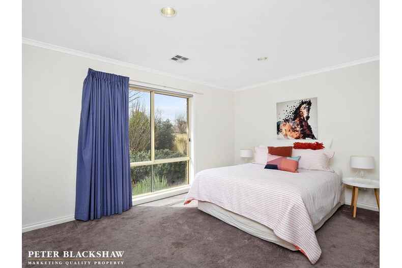 33 Lexcen Avenue Nicholls 33 Lexcen Avenue Nicholls