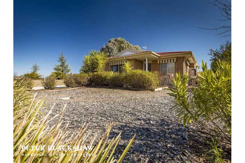 13 Eric De Salis Street Macgregor 13 Eric De Salis Street Macgregor