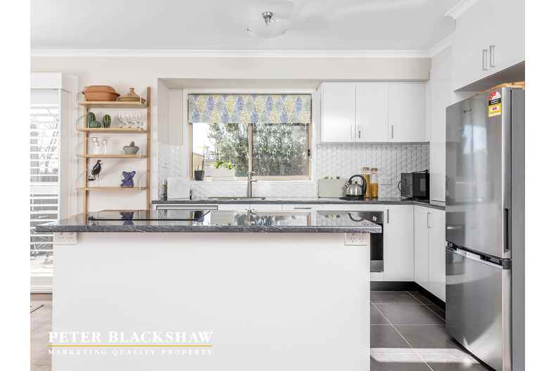 13 Eric De Salis Street Macgregor 13 Eric De Salis Street Macgregor