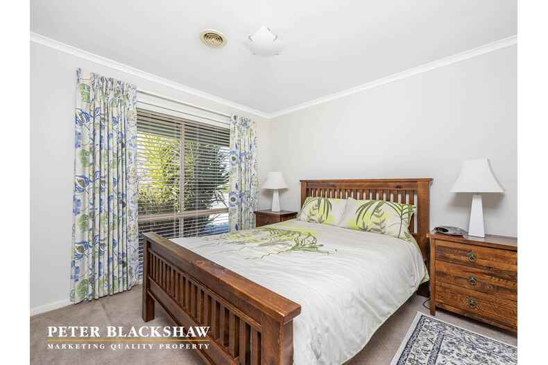 13 Eric De Salis Street Macgregor 13 Eric De Salis Street Macgregor