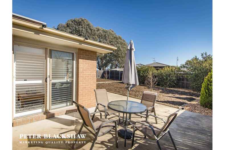 13 Eric De Salis Street Macgregor 13 Eric De Salis Street Macgregor