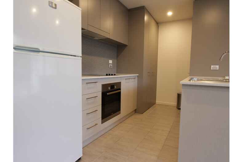 254/7 Irving Street Phillip