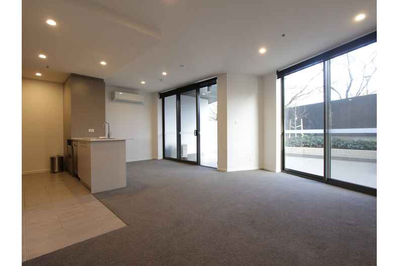 254/7 Irving Street Phillip