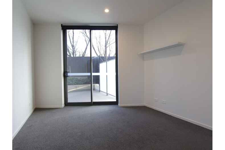 254/7 Irving Street Phillip