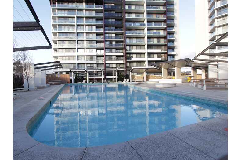 254/7 Irving Street Phillip