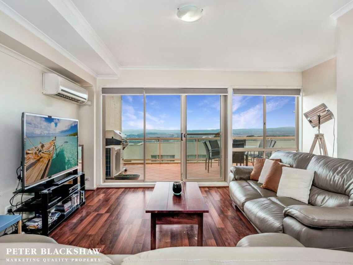 9/27 Leahy Close Narrabundah