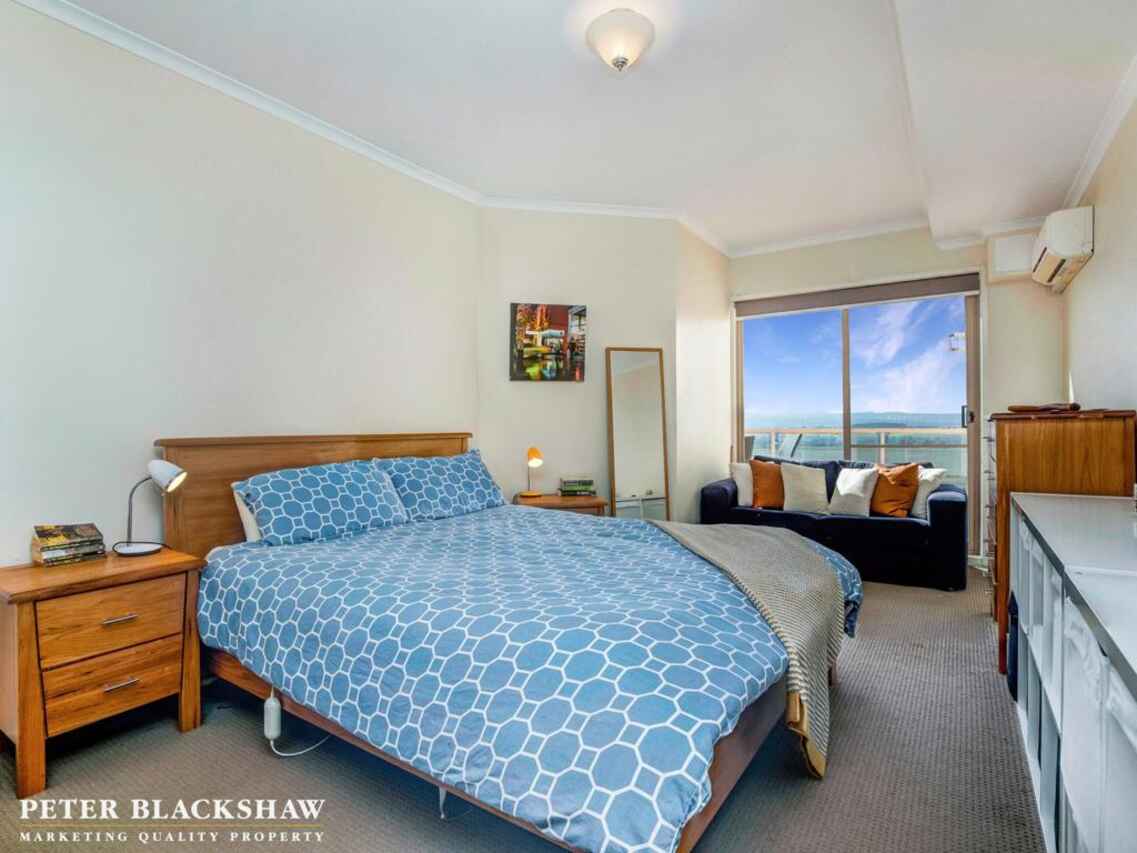 9/27 Leahy Close Narrabundah