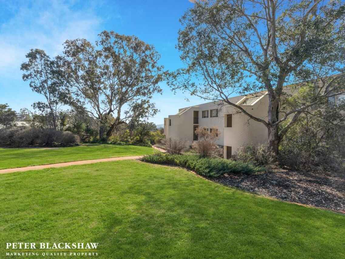 9/27 Leahy Close Narrabundah