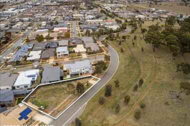 10 Diane Barwick Street Franklin