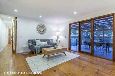 4 Hallett Place Kambah