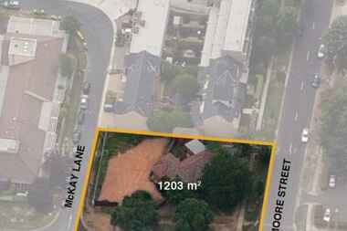 27 Moore Street  Turner