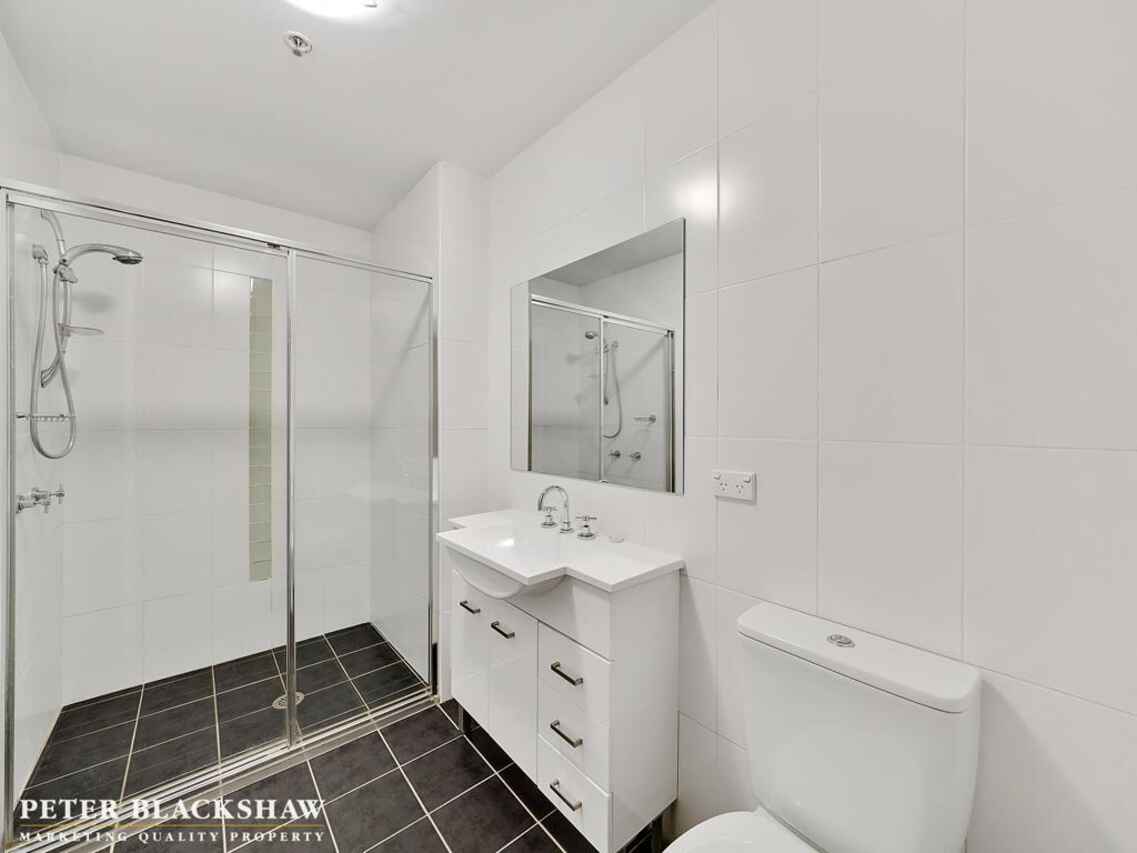38/10 Burke Crescent Kingston