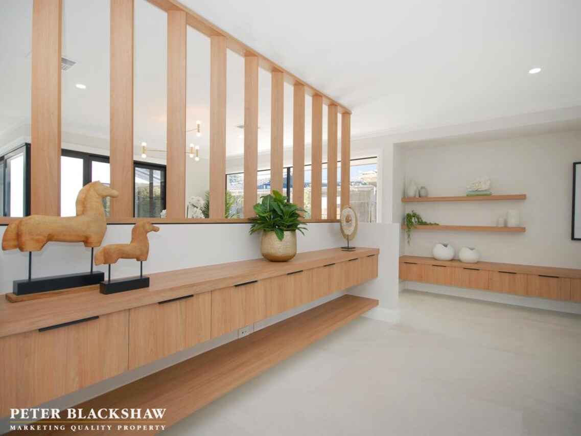 1 Blaxland Crescent Griffith
