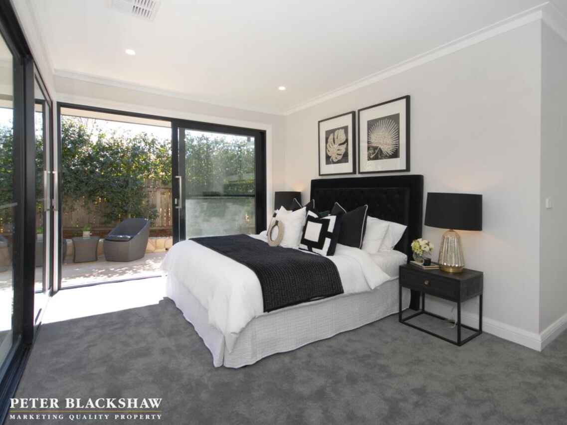 1 Blaxland Crescent Griffith