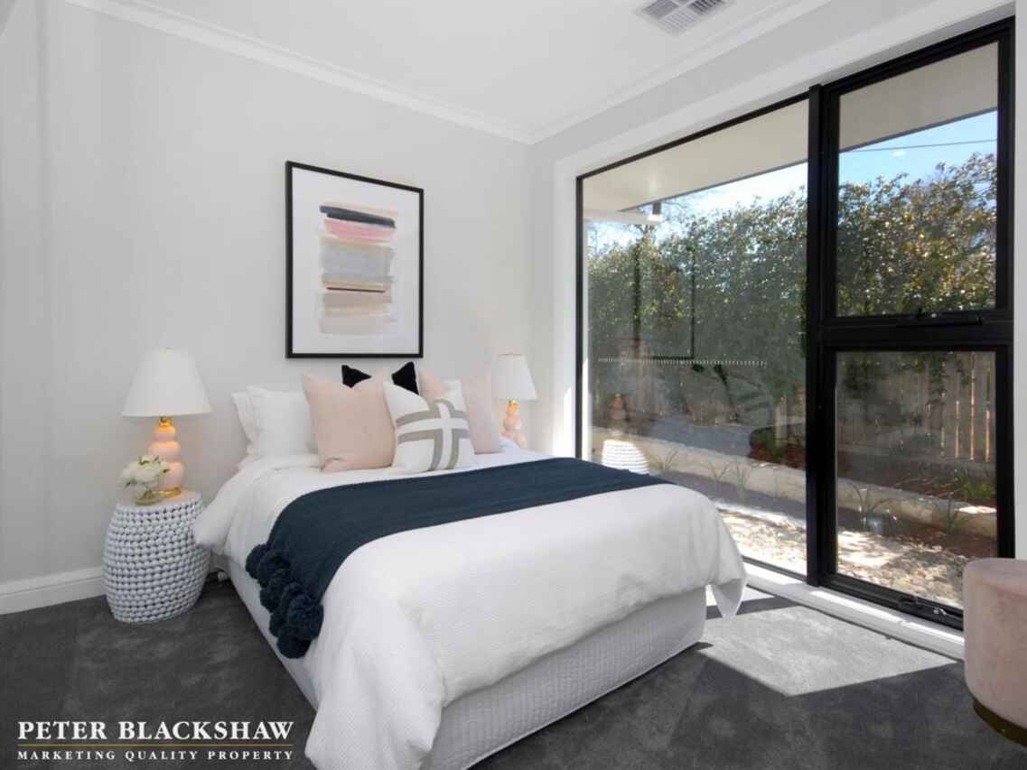 1 Blaxland Crescent Griffith
