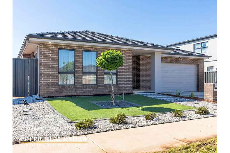 40 Harold White Avenue Coombs 40 Harold White Avenue Coombs