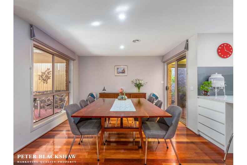 7/11 Florence Fuller Crescent Conder 7/11 Florence Fuller Crescent Conder