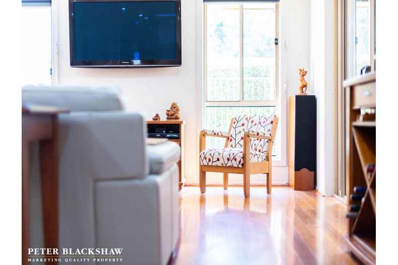 7/11 Florence Fuller Crescent Conder 7/11 Florence Fuller Crescent Conder