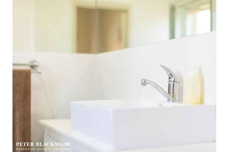 7/11 Florence Fuller Crescent Conder 7/11 Florence Fuller Crescent Conder