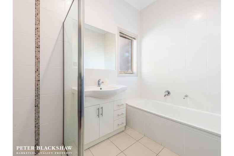 7/11 Florence Fuller Crescent Conder 7/11 Florence Fuller Crescent Conder