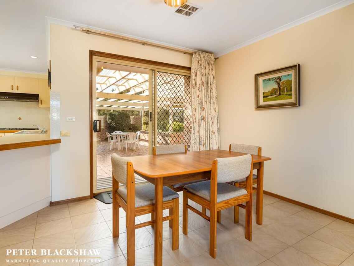30 Rowntree Crescent Isaacs