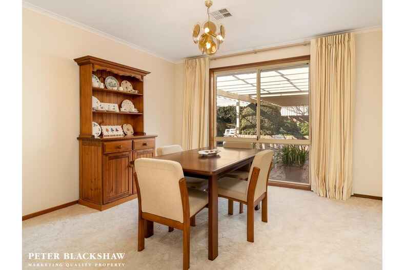 30 Rowntree Crescent Isaacs 30 Rowntree Crescent Isaacs