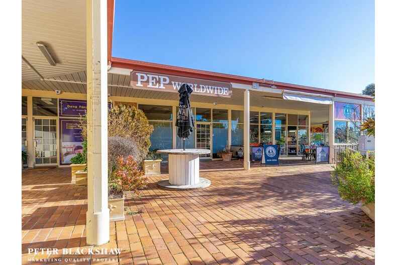 30 Rowntree Crescent Isaacs 30 Rowntree Crescent Isaacs