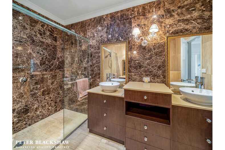 9 Babbage Crescent Griffith 9 Babbage Crescent Griffith