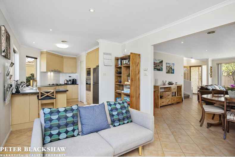 2/85 Lampard Circuit Bruce