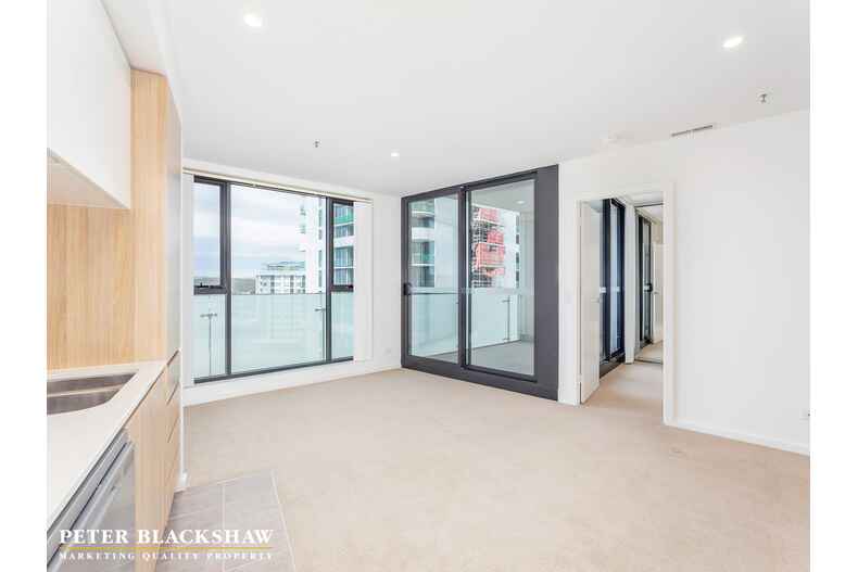 297/1 Anthony Rolfe Avenue Gungahlin