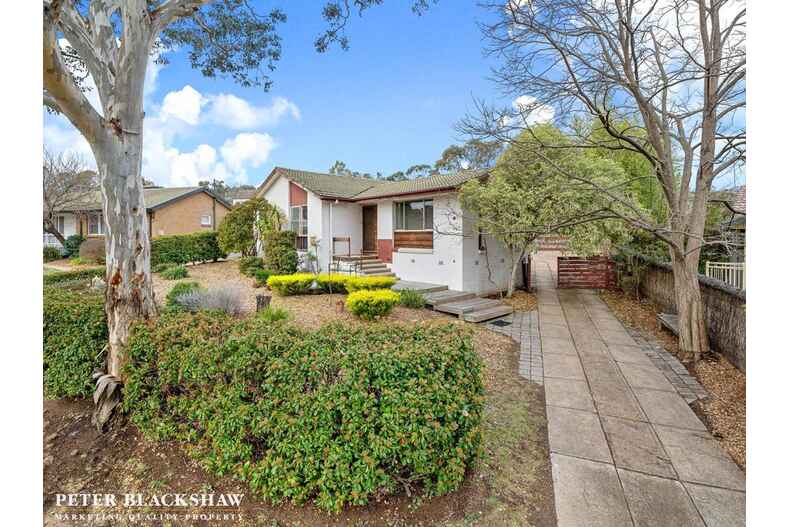 49 Ingamells Street Garran