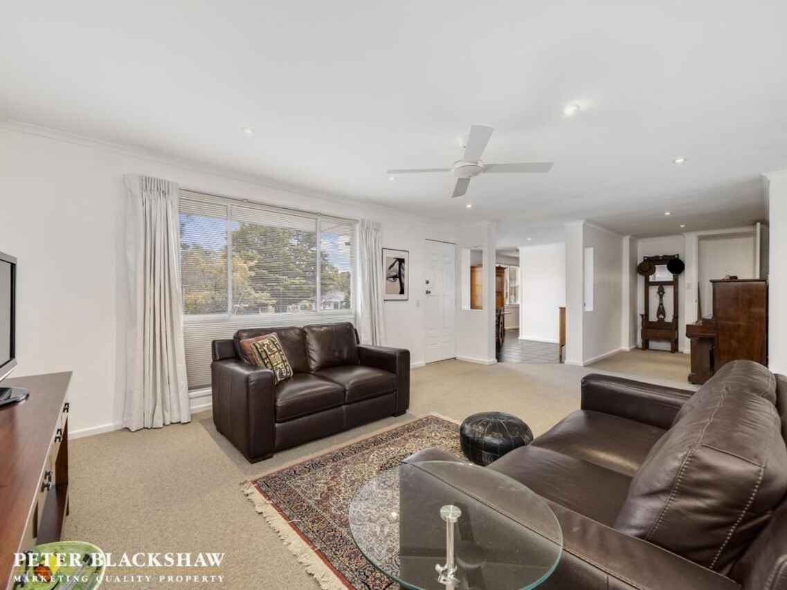49 Ingamells Street Garran