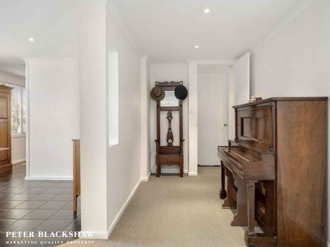 49 Ingamells Street Garran