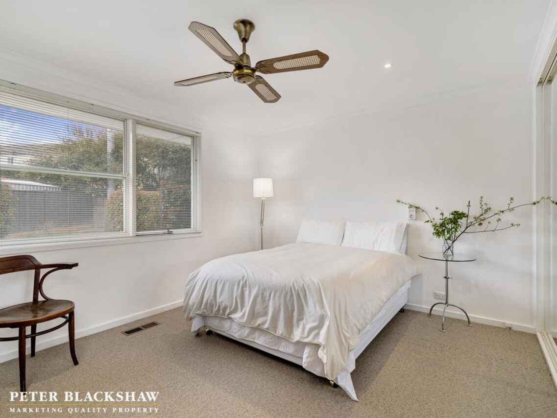 49 Ingamells Street Garran