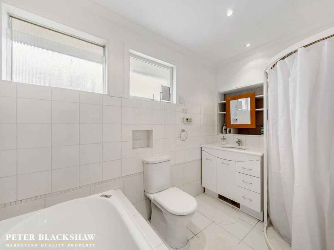 49 Ingamells Street Garran