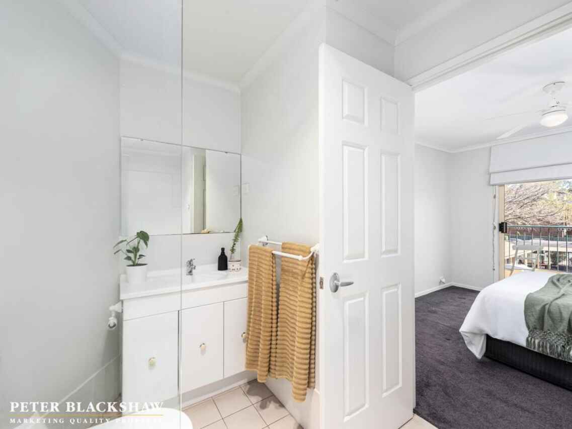 46/44 Jerrabomberra Avenue Narrabundah