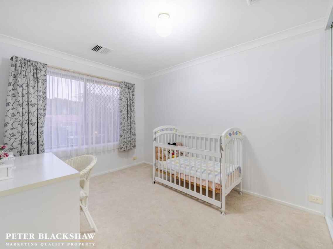 2 Chapple Close Isaacs