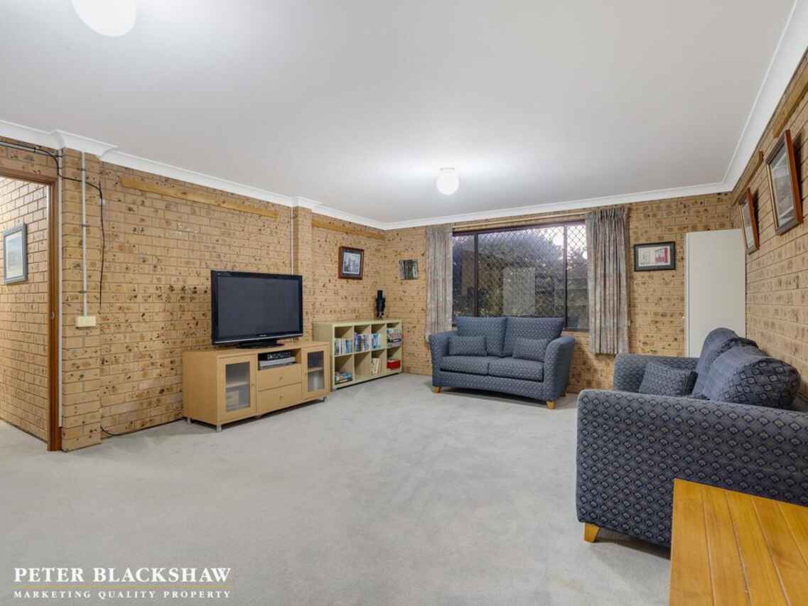 2 Chapple Close Isaacs