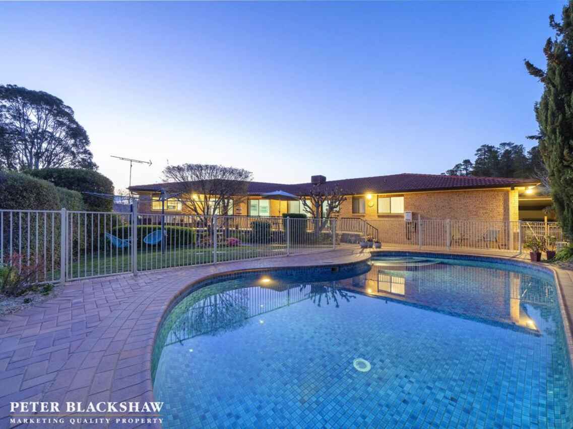 2 Chapple Close Isaacs