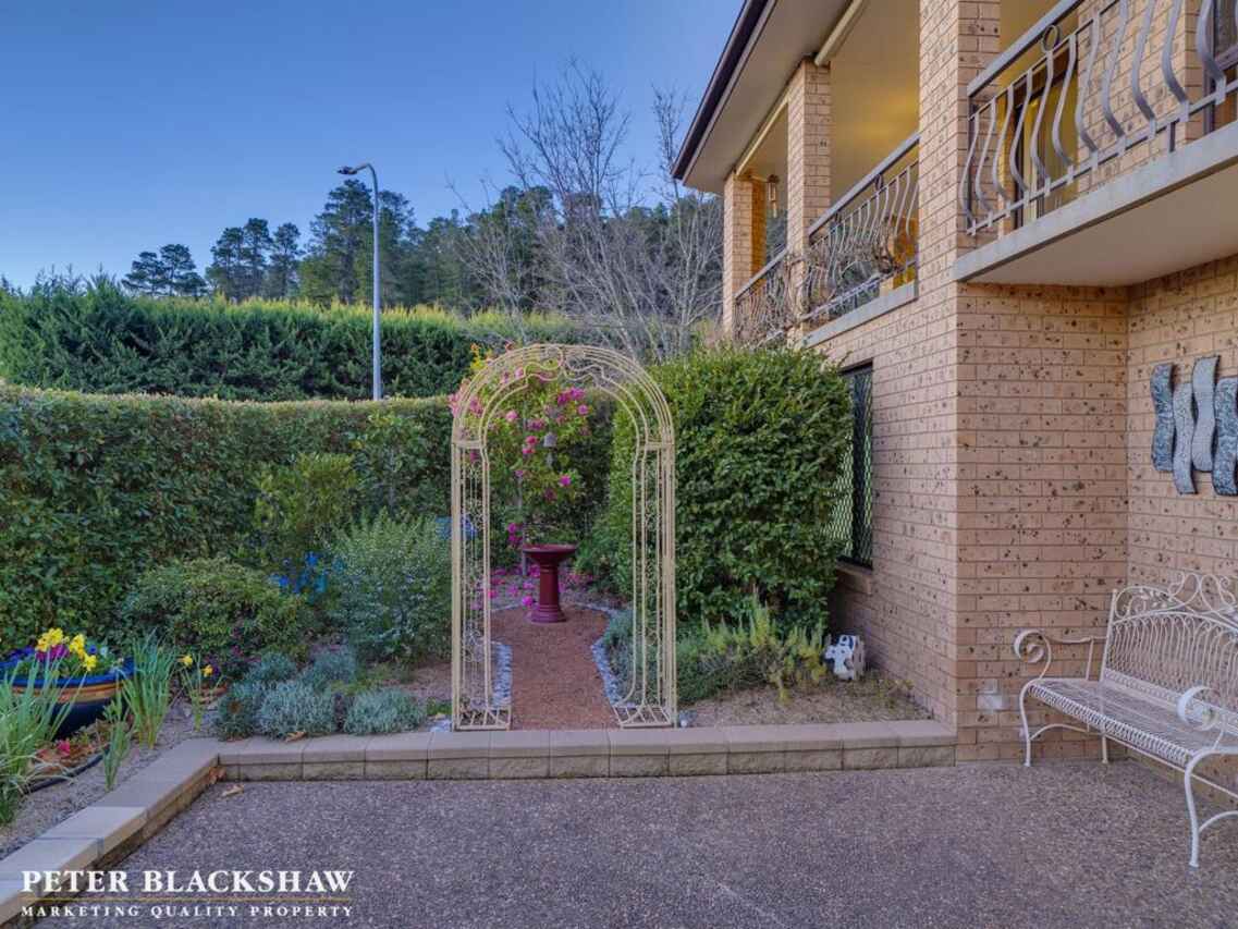 2 Chapple Close Isaacs