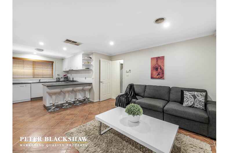 16 Angell Place Banks