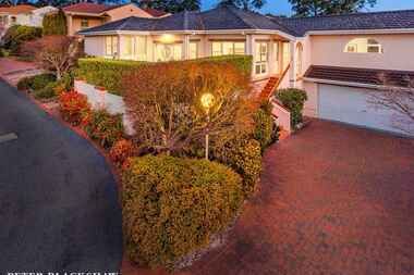 7/10 Taronga Place O'Malley