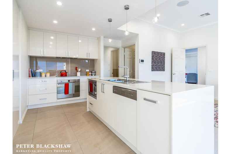 7/10 Taronga Place O'Malley 7/10 Taronga Place O'Malley