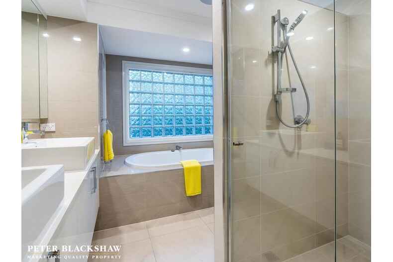 7/10 Taronga Place O'Malley 7/10 Taronga Place O'Malley