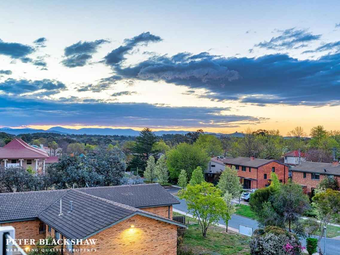 11/49 Hampton Circuit Yarralumla