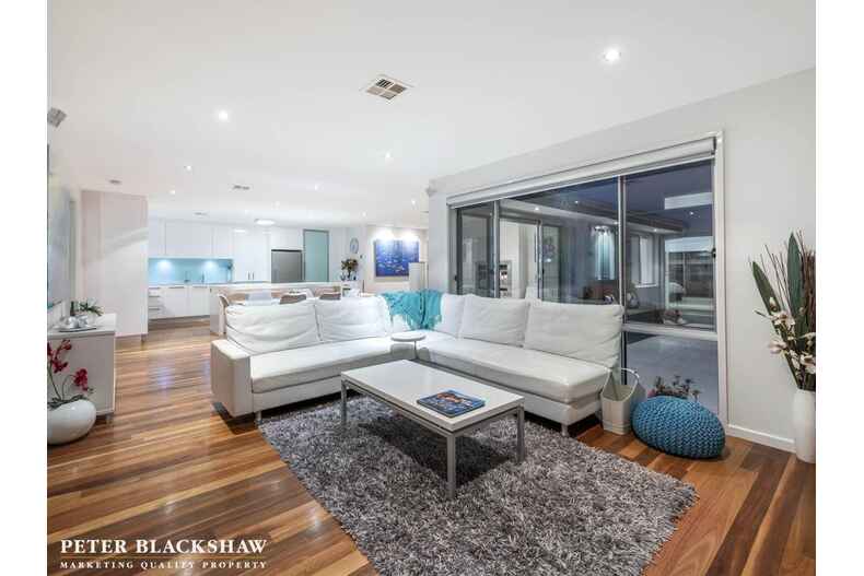 15 Majura Place Jerrabomberra