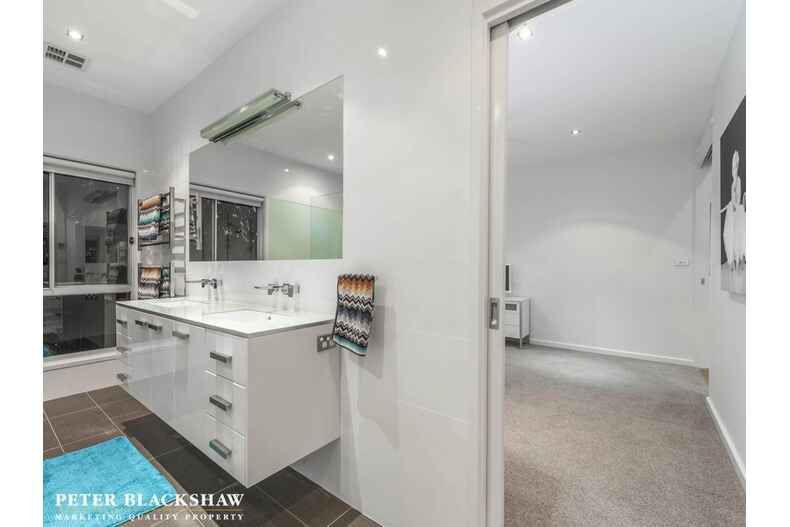 15 Majura Place Jerrabomberra