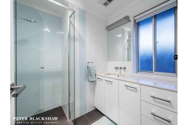 15 Majura Place Jerrabomberra