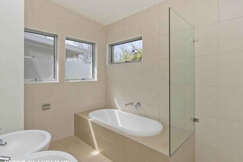 60 La Perouse Street Griffith